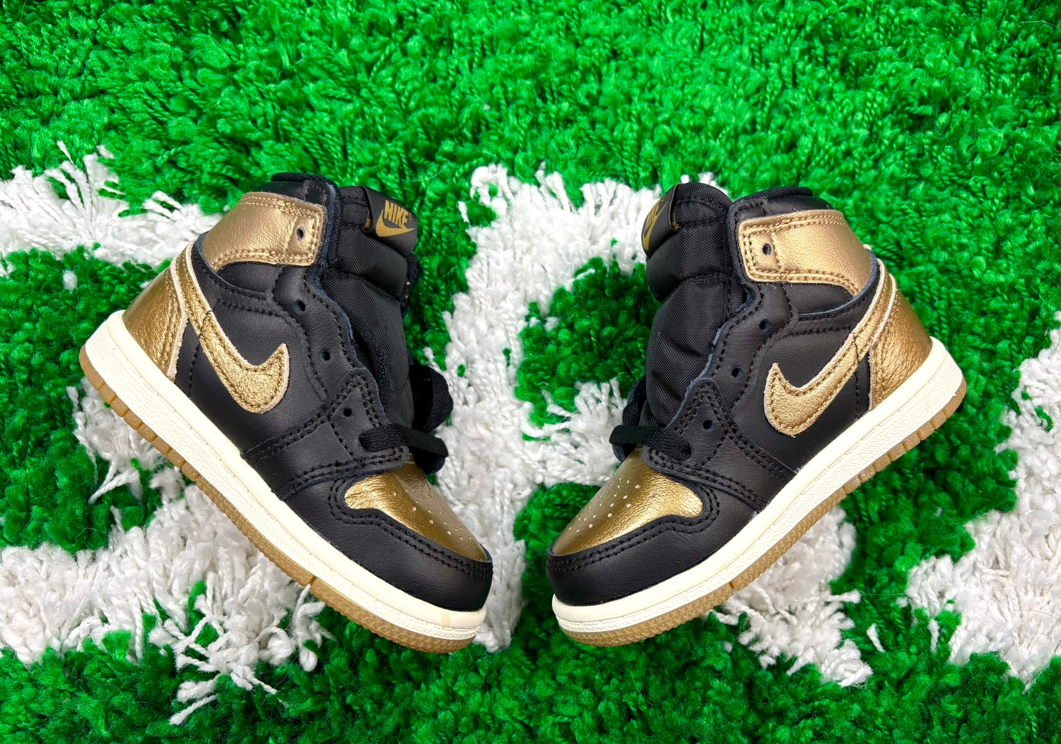 Air Jordan 1 Metallic Gold (Toddler)