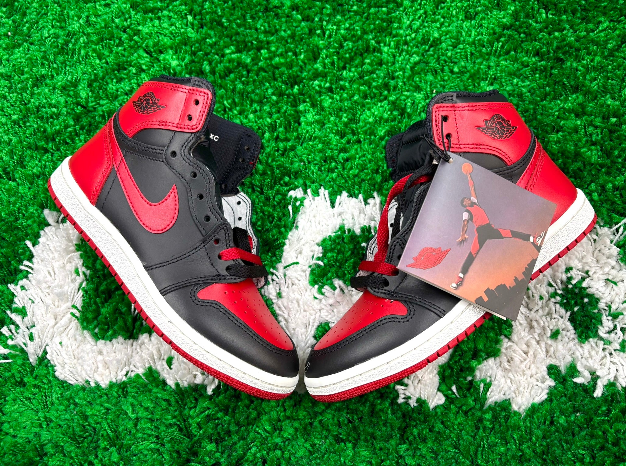 Air Jordan 1 Retro High 85 Bred 2025