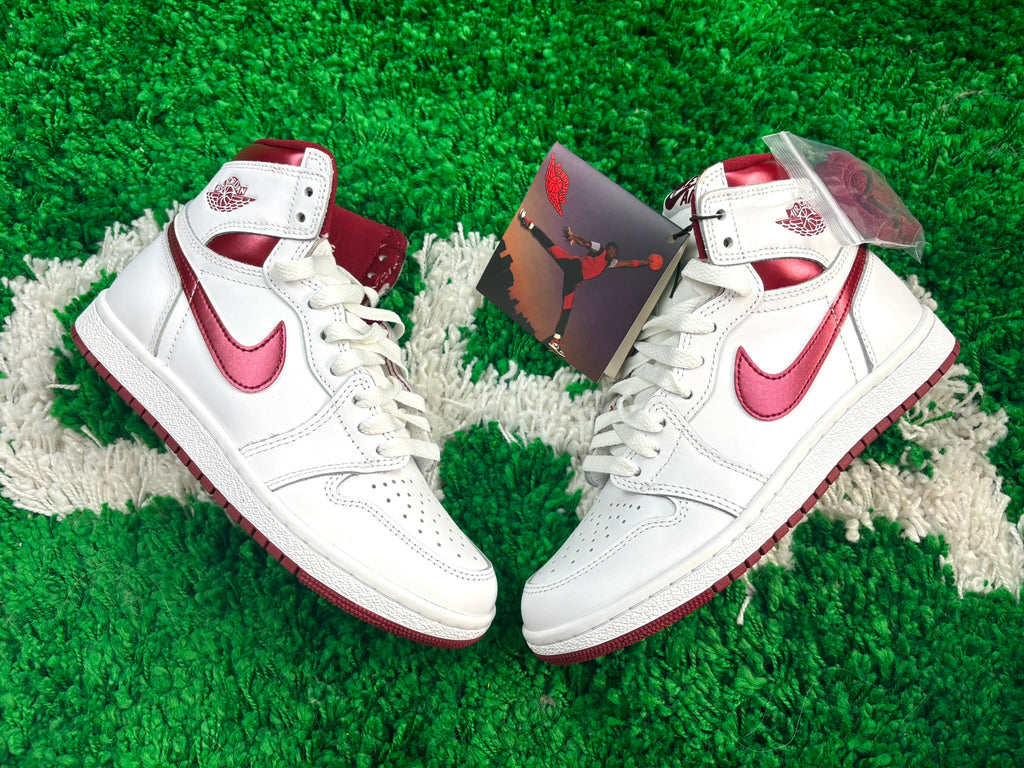 Air Jordan 1 high 85 Metallic Burgundy