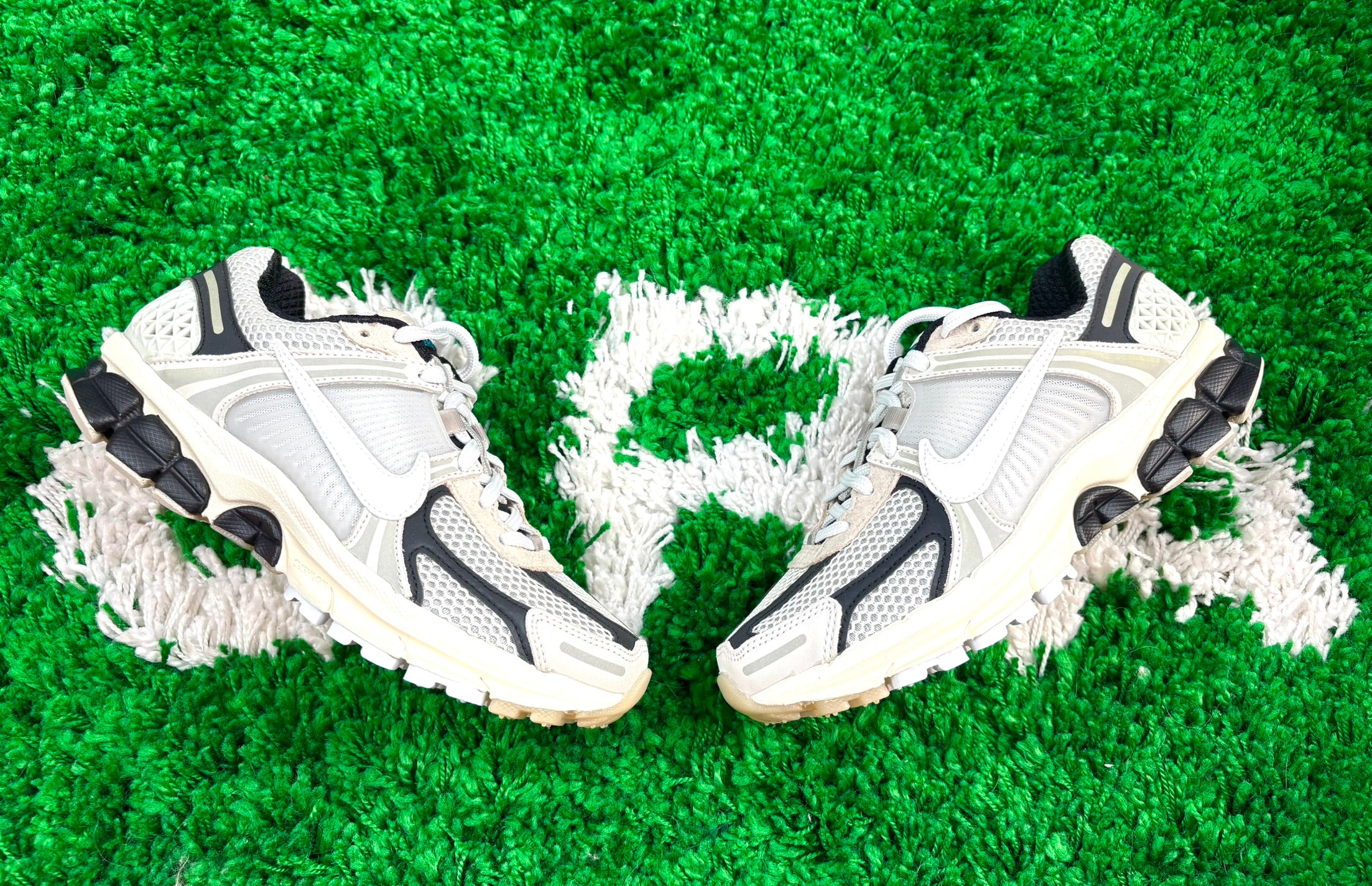 Nike Vomero 5 Supersonic Light Bone