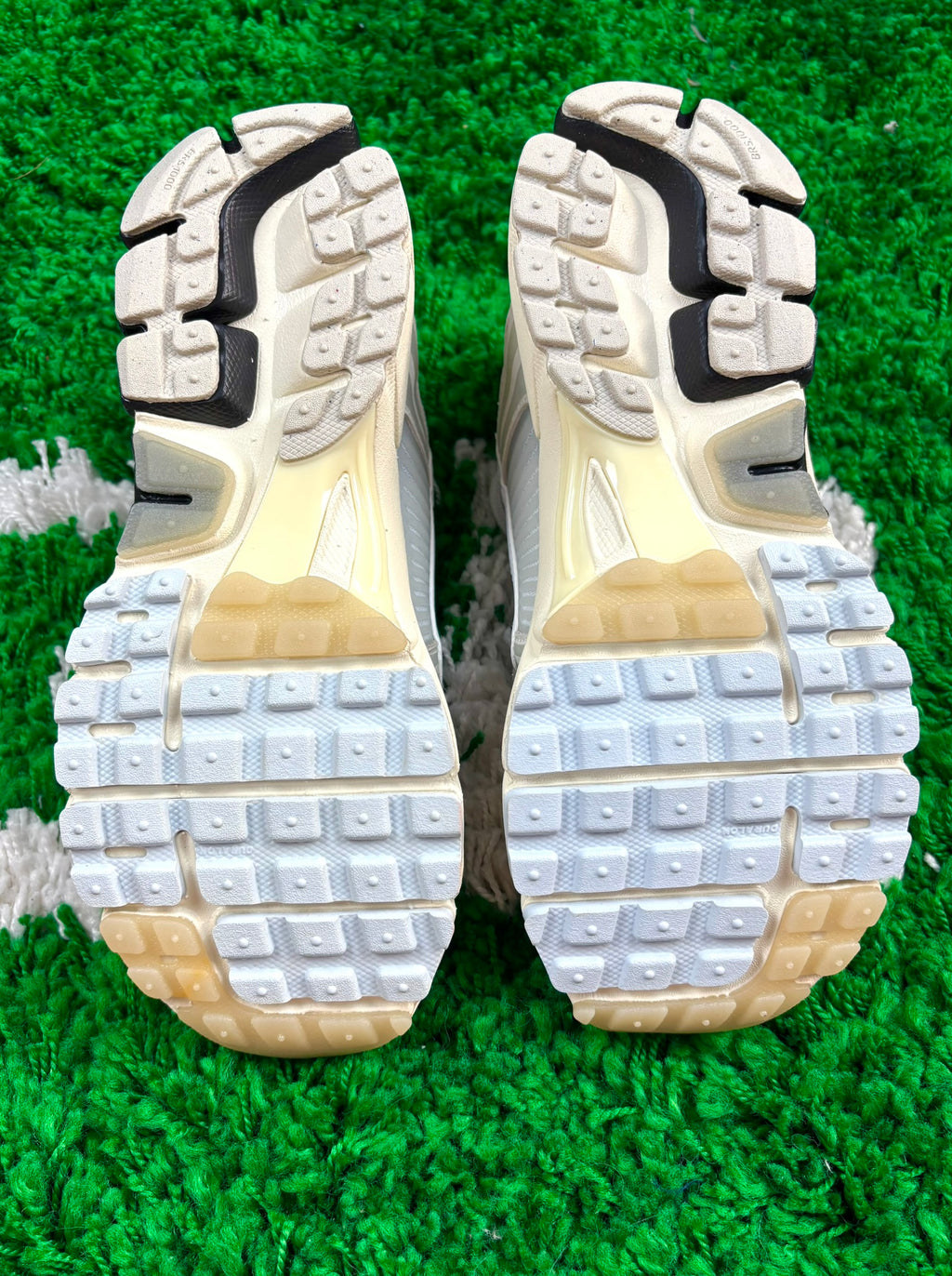 Nike Vomero 5 Supersonic Light Bone