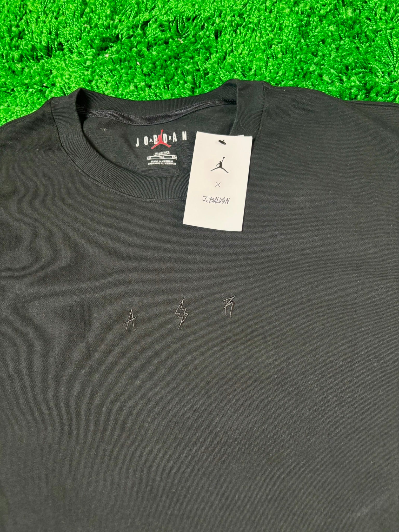Nike Jordan Solid Short Sleeve T-Shirt x J.Balvin