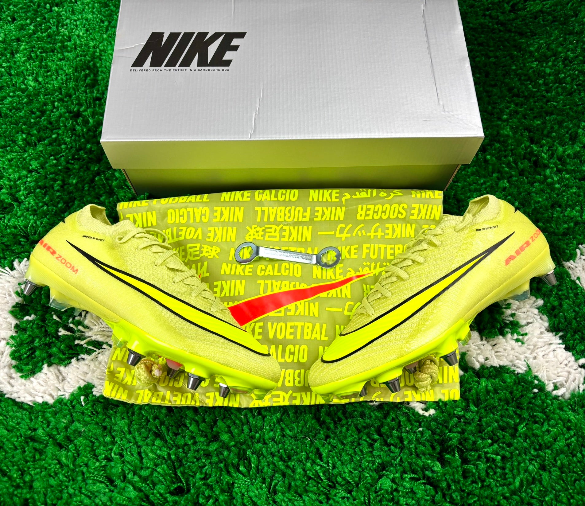 Nike Air Zoom Mercurial Vapor 16 Elite SG-Pro Max Voltage