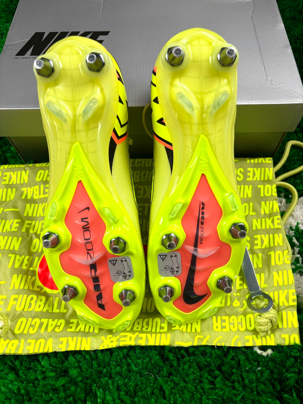 Nike Air Zoom Mercurial Vapor 16 Elite SG-Pro Max Voltage