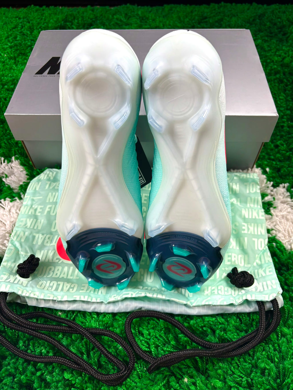 Nike Phantom Luna 2 Elite FG Mad Energy